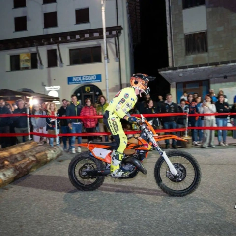 Abestone Show FC WM 19