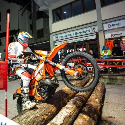 Abestone Show FC WM 23