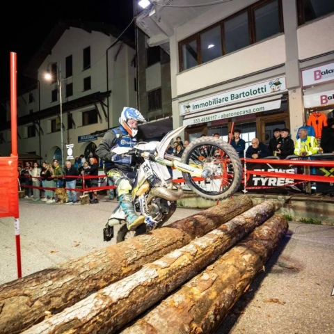 Abestone Show FC WM 62